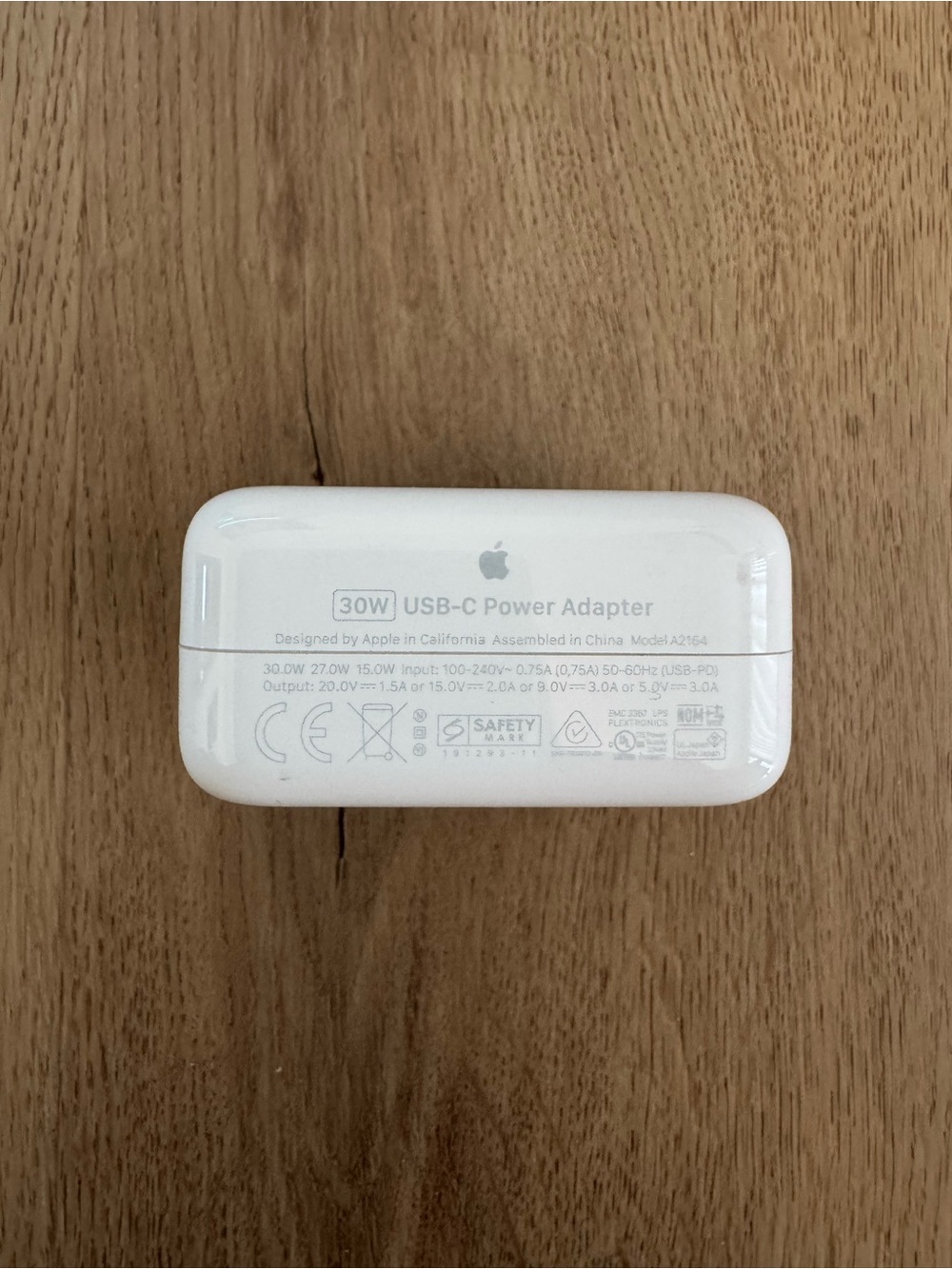 Apple Power Adapter - Picture 4 of 5